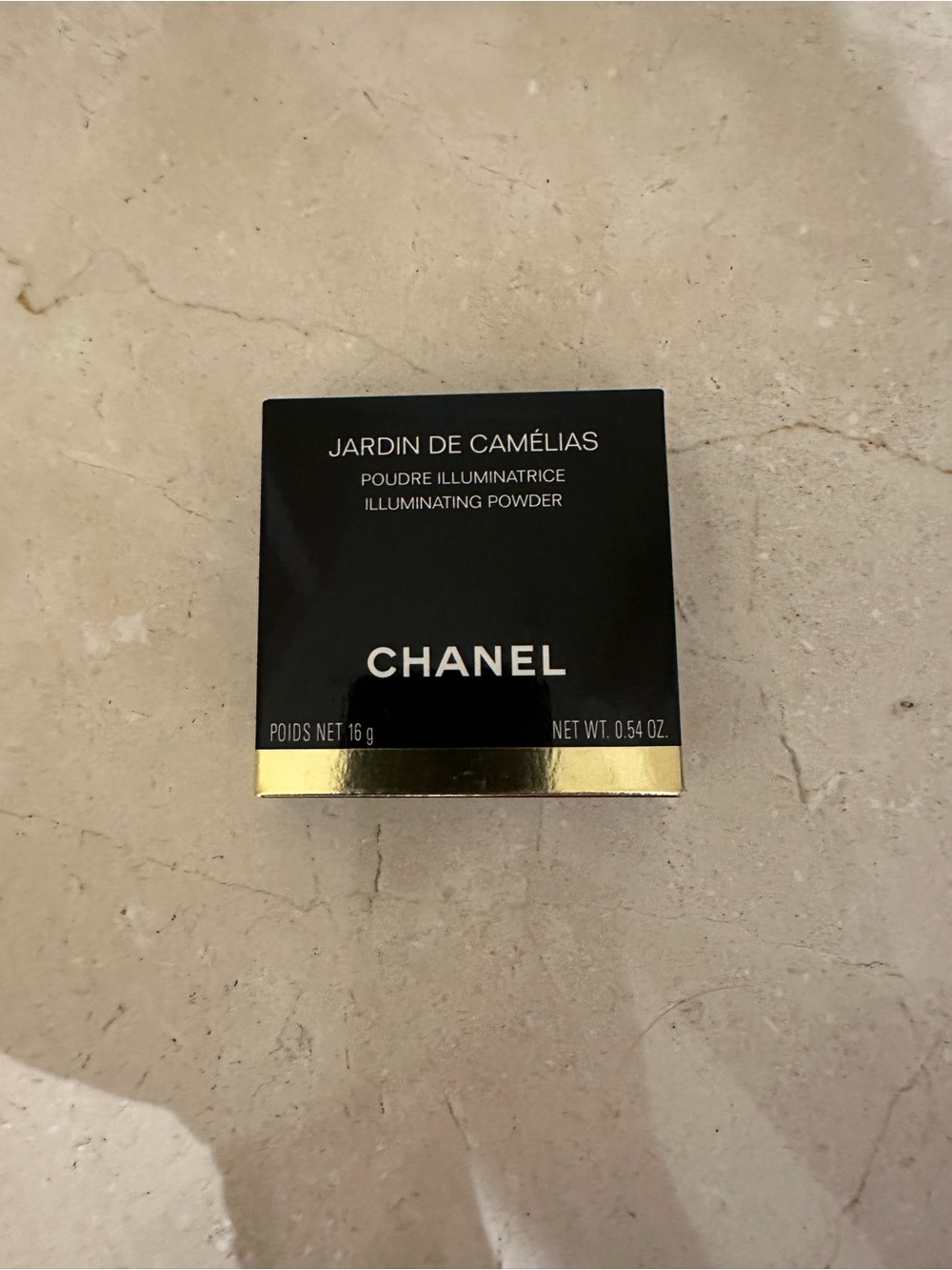 Chanel JARDIN DE CAMÉLIAS
ILLUMINATING POWDER